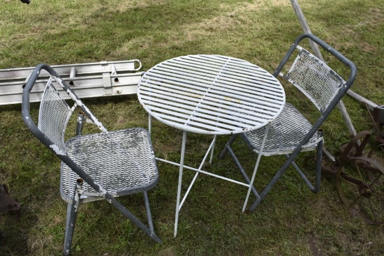 Café Table with 2 Folding Chairs