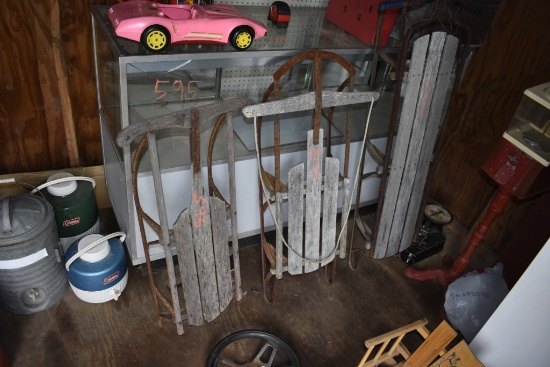 3 Vintage Runner Sleds
