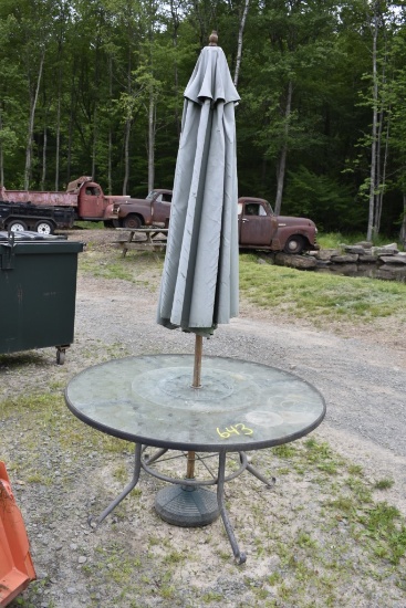 54" Glass Top Out Door Table with Umbrella
