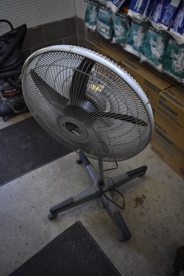 Pedestal Fan on Wheels