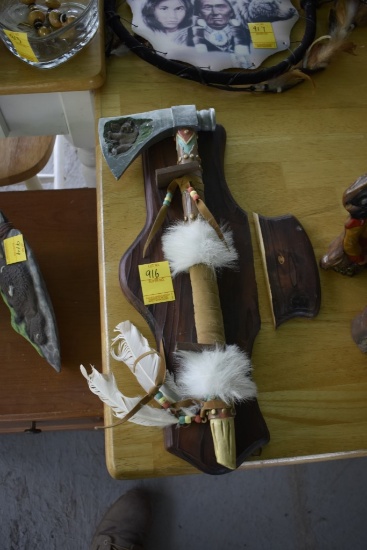 Tomahawk Wall Hanger