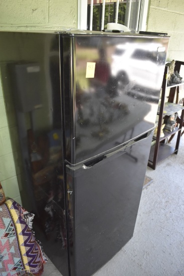 Vissani Refrigerator