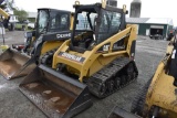 CAT 247 Skid Steer with Tracks