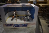 Kenner Starting Lineup Freeze Frame One on One Lindros & Kariya Toy