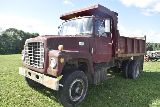 Ford 800 Dump Truck