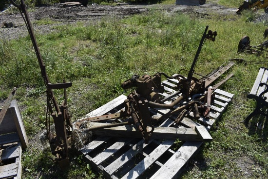 International 7' Sickle Bar Mower
