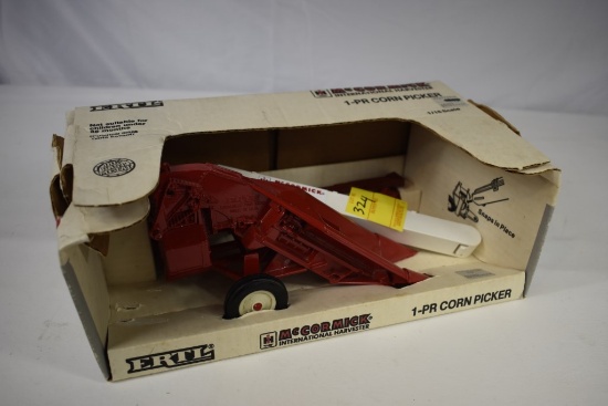 Ertl IH McCormick 1-PR Corn Picker Toy