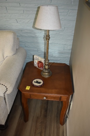 Two End Tables with Matching Lamps
