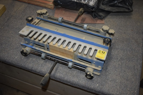 Central Machinery Dove Tail Jig