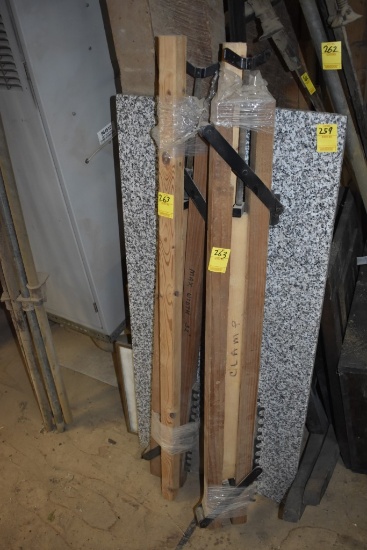 2 Binding Clamps