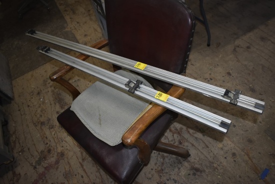 2 Sliding Clamps