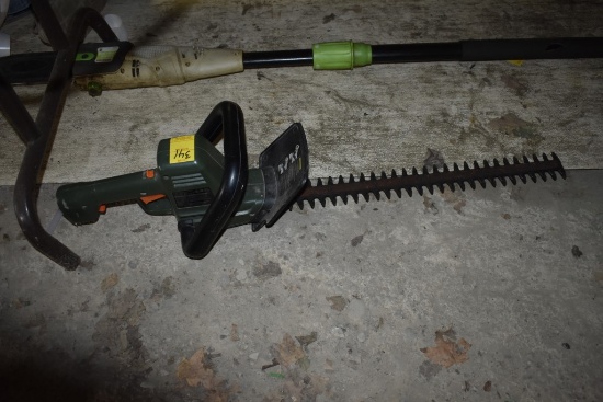 Black and Decker 22" Electric Hedge Timmer