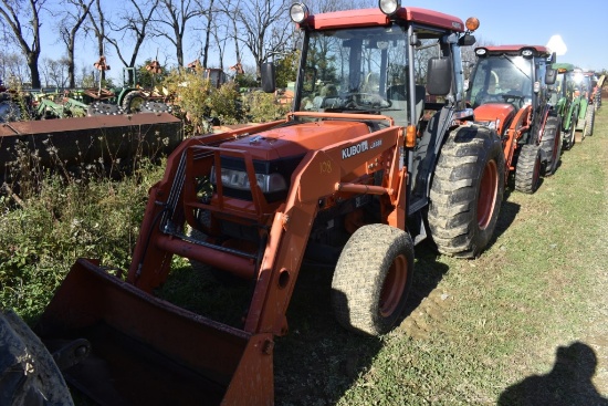 Kubota LA310 Loader Tractor