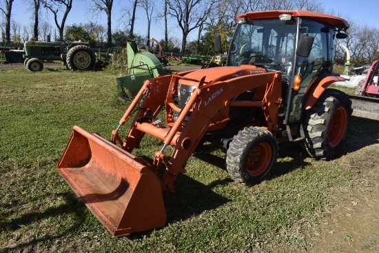 Kubota L6060 Loader Tractor