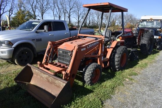 Kubota L35 Loader Tractor