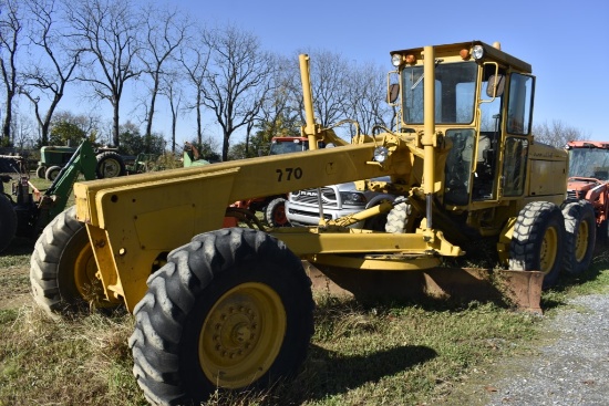 John Deere 770 Articulating Grader