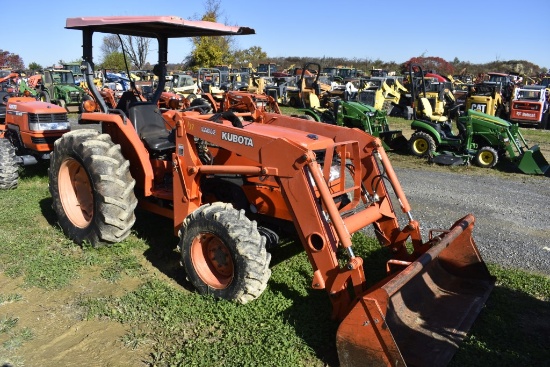 Kubota MX5000 Loader Tractor