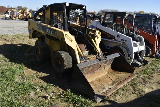 John Deere 325 Skid steer