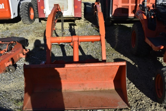 Kubota LA243 Loader with Brackets
