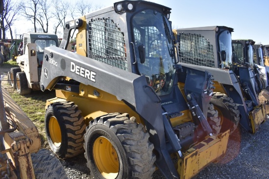 John Deere 330G Skid Steer