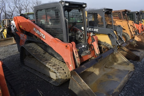 Kubota SVL95-2S Skid Steer with Tracks