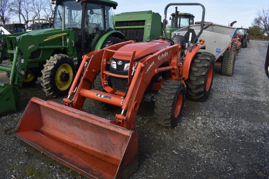 Kubota MX5400 Loader Tractor