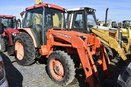 Kubota M6800 Loader Tractor