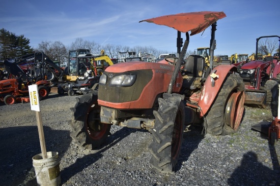 Kubota M7040 Tractor