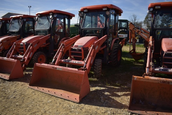 Kubota B26 Backhoe Loader Tractor
