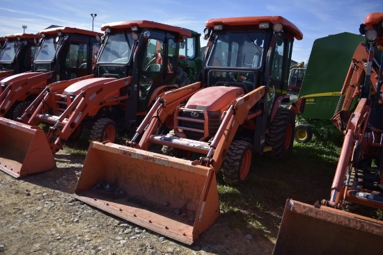Kubota B26 Backhoe Loader Tractor
