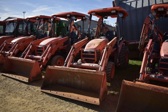 Kubota B26 Backhoe Loader Tractor