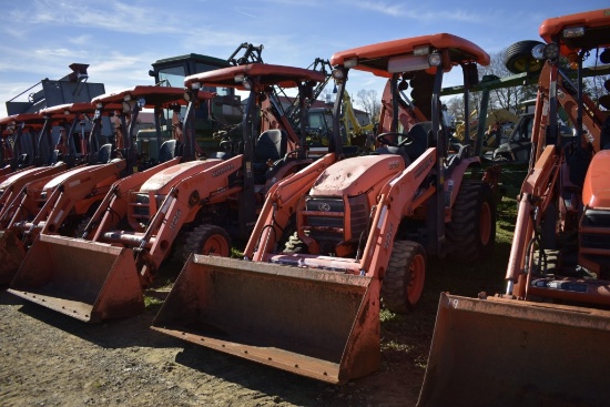Kubota B26 Backhoe Loader Tractor