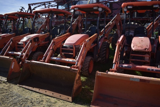 Kubota B26 Backhoe Loader Tractor