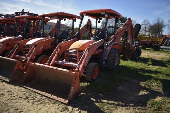 Kubota B26 Backhoe Loader Tractor