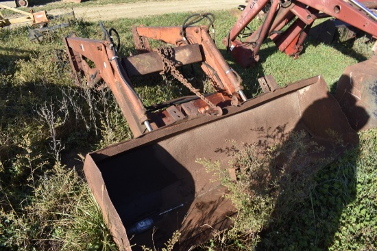 Case Loader with 82" Bucket