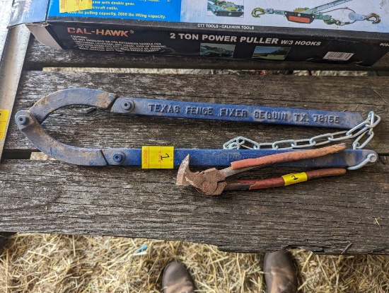 Texas Fence Fixer Tool with Pliers