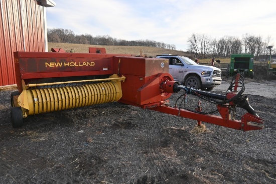 New Holland 575 Square Baler