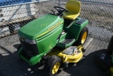 John Deere 345 Lawn Tractor