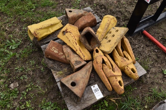 Pallet of Heavy construction Bucket Teeth