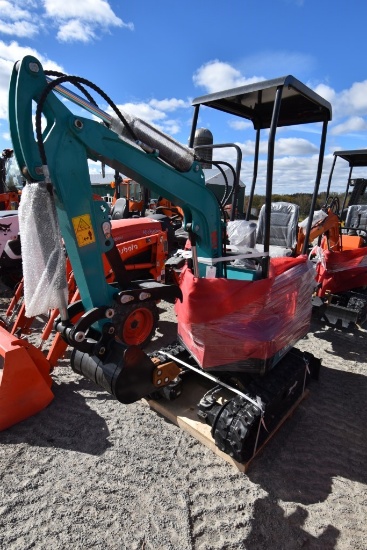 AGT Industrial QH12 Mini Excavator