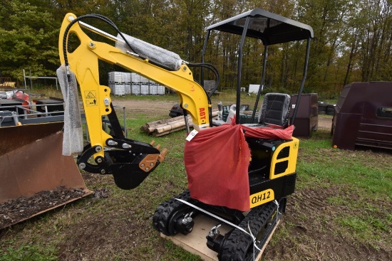 AGT Industrial QH12 Mini Excavator