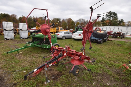 New Holland 163 4 Star Tedder