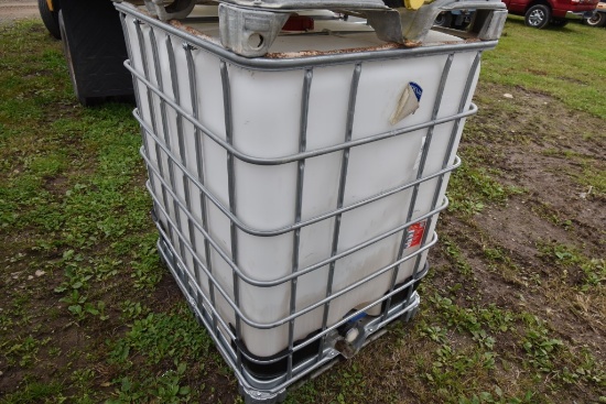 330 Gallon Liquid Tote