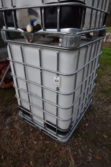 330 Gallon Liquid Tote