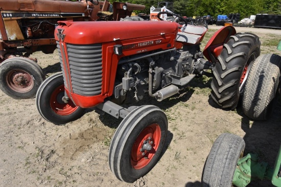 Massey Ferguson 65 Diesel Deluxe Tractor