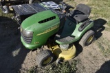 John Deere L100 Lawn Tractor
