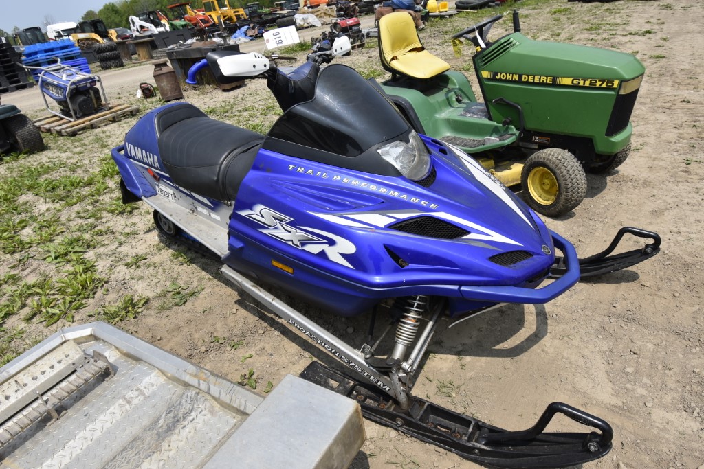 Yamaha SXR 600 Triple Snowmobile | Proxibid
