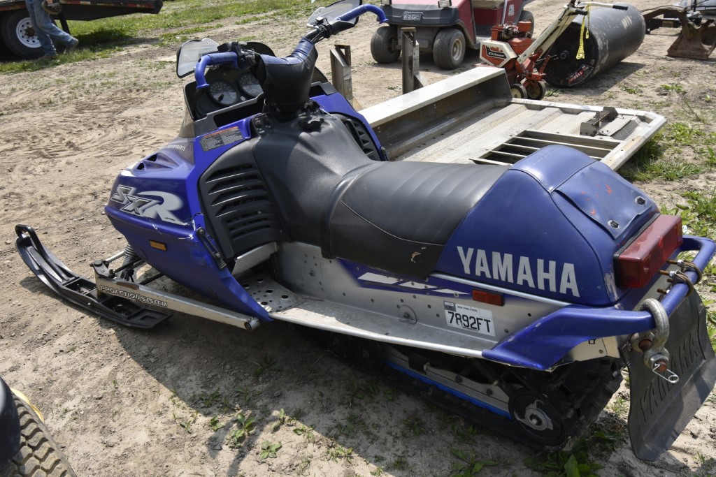 Yamaha SXR 600 Triple Snowmobile | Proxibid
