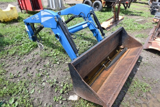 Woods 1020 Quick Attach Loader with Bucket