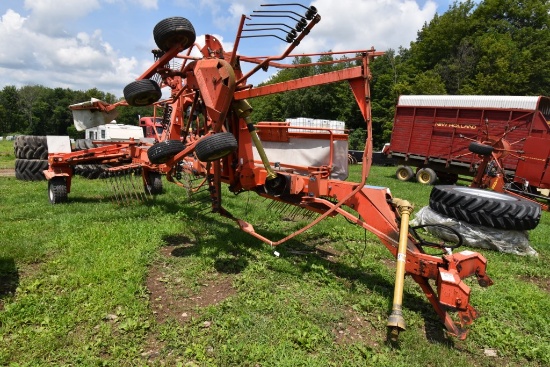 Kuhn GA 7302 DL Dual Rotary Rake